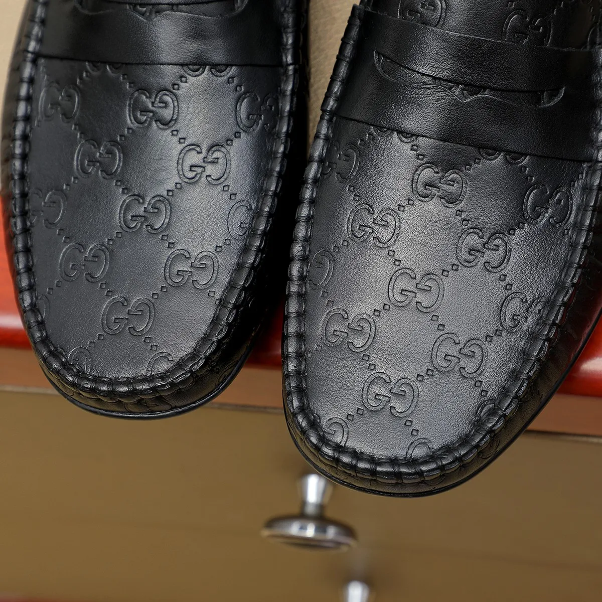 Men's shoes 💰360💰💰GUCCI Gucci official website synchronizes the latest model 🛃The upper is made of imported cowhide, 🐷leather lining, rubber outsole, 🎩🎩top handcrafted with fine stitch and thread workmanship🔍definitely satisfy those perfectionist men who pursue high luxury quality 👏 3 colors available! Code number 38-45 Large quantity in stock